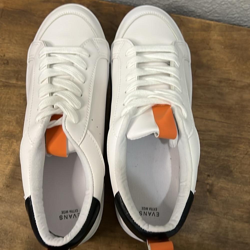 Evans Trim Trainer Savanah White size 10WW NEW - Picture 4 of 7